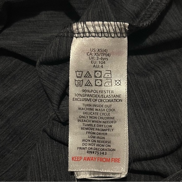 Tommy Bahama Active Kids Quarter Zip Pullover - Picture 4 of 4